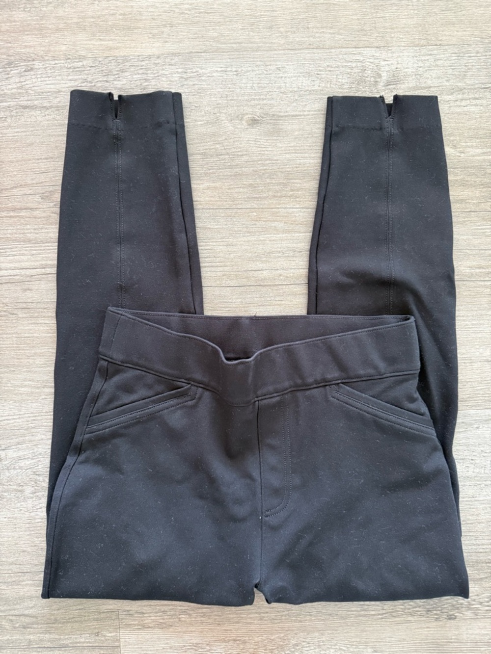 Spanx The Perfect Pant, Ankle Backseam Skinny in Classic Black - Size Medium - Picture 2 of 6